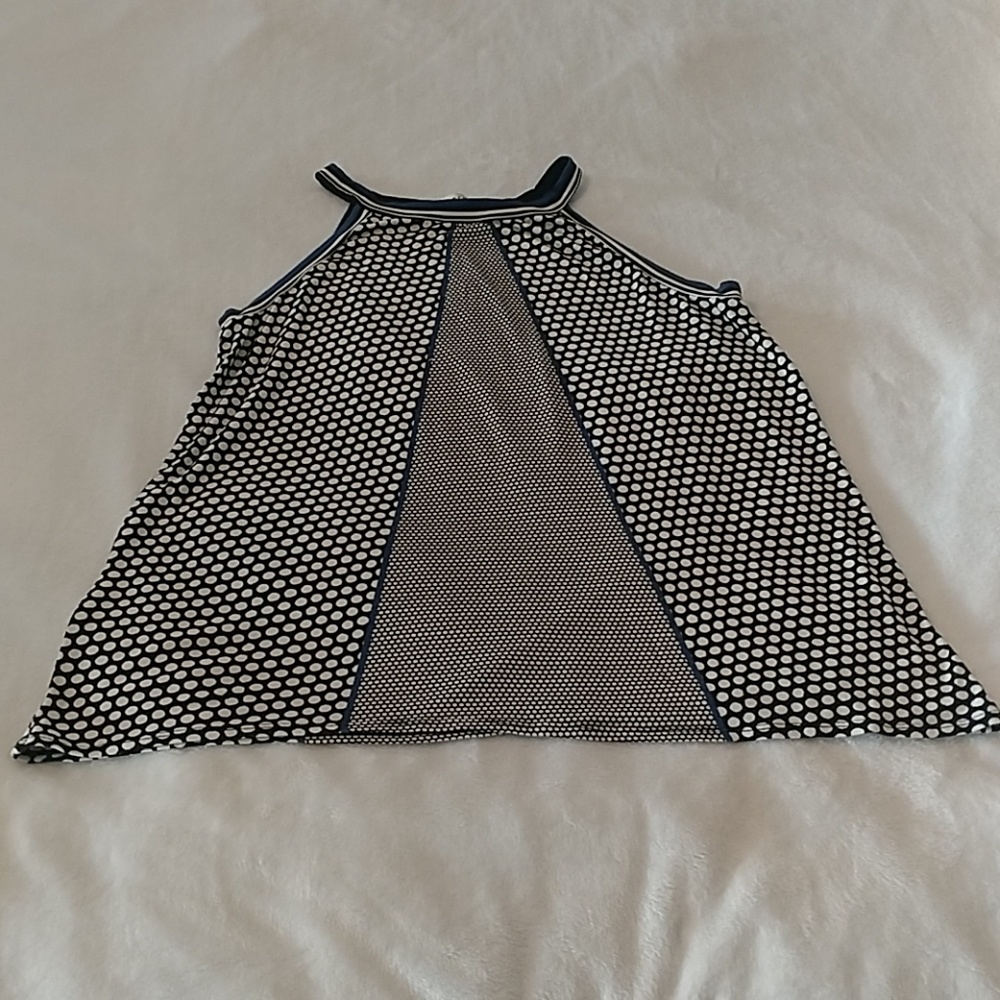 Max Studio swing top
